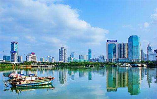 三亚爱上山艺术小镇楼盘价格2023~